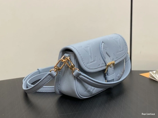Cheap CM Diane-19*10.5*6 VUITTON LOUIS Nano 0824